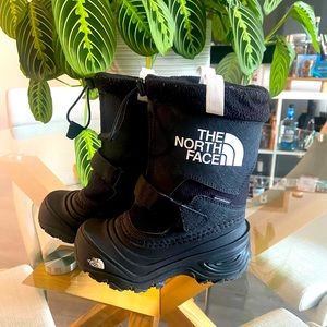 North face boots size 11